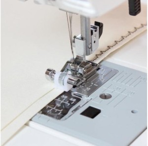 STOPKA DO ŚCIEGU KRYTEGO Z REGULOWANYM PROWADNIKIEM JANOME (ROTACYJNY)