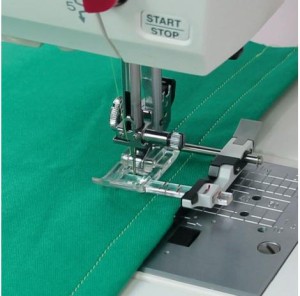 STOPKA Z REGULOWANYM PROWADNIKIEM JANOME (ROTACYJNY)