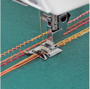 STOPKA DO NASZYWANIA OZDOBNYCH SZNURKÓW JANOME (ROTACYJNY 9 MM)