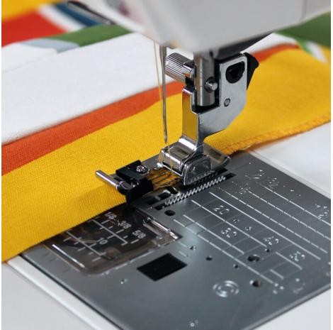 janome-859810007-stopka-do-sciegu-owerlokowego-rotacyjny.jpg